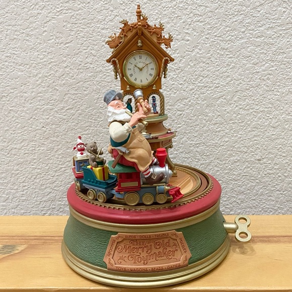 Hallmark THE MERRY OLD TOYMAKER 10" Musical Animated Santa Clock Tabletop Decor - Picture 16 of 16